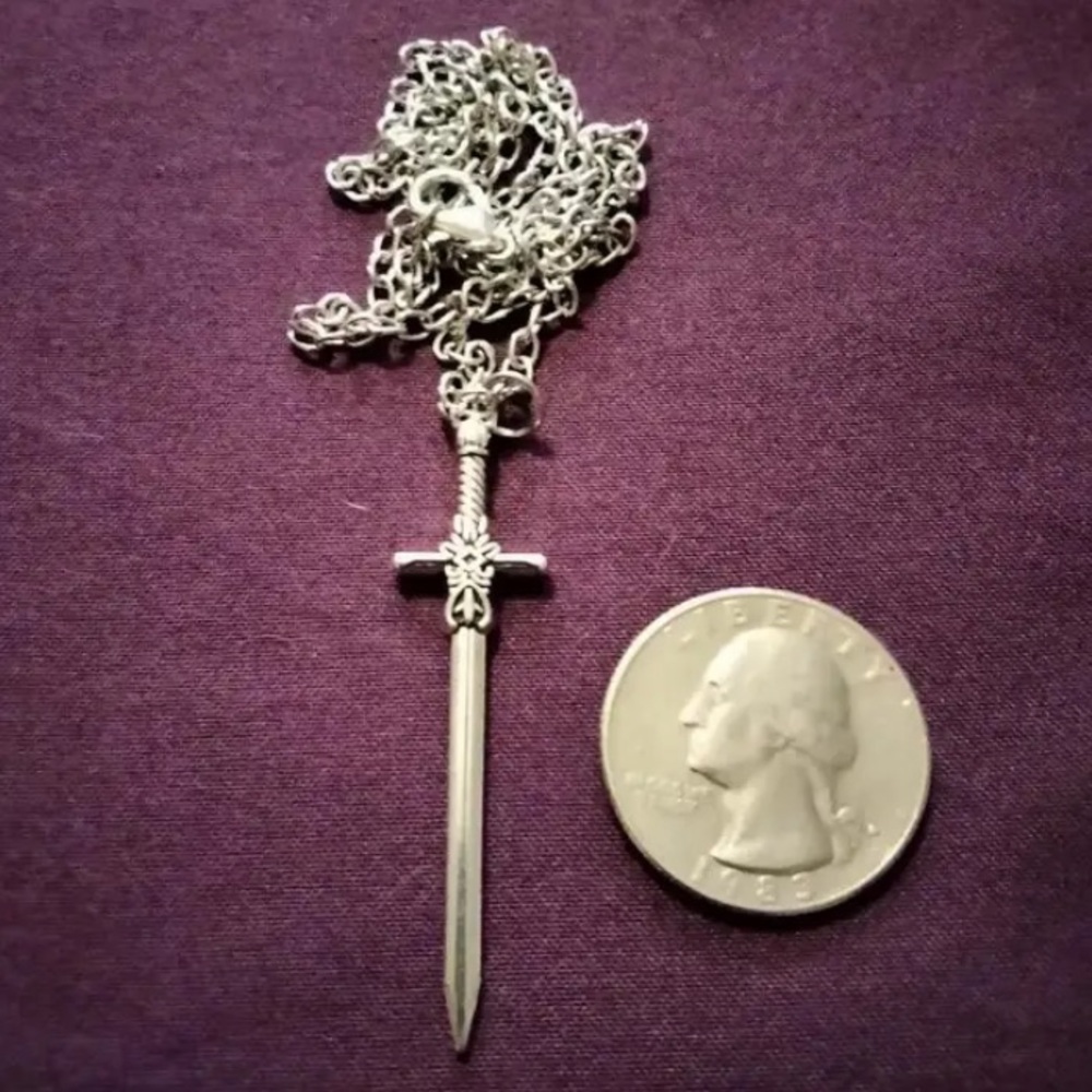 Awesome unisex dagger necklace